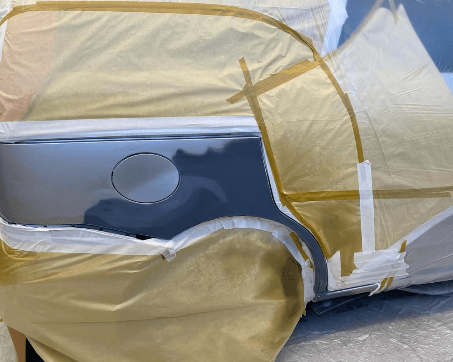 Karosserieinstandsetzung nach einem Unfall in der Werkstatt AutoLand